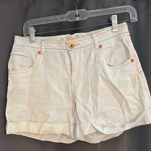 TOTAL girl white embroidered shorts